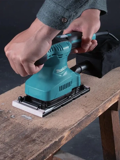Виброшлифмашина Makita MT M9203B