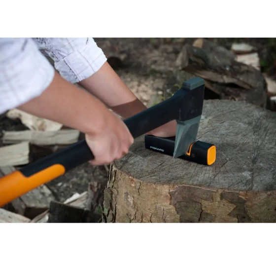 Точилка для топоров и ножей Fiskars Xsharp (1000601)